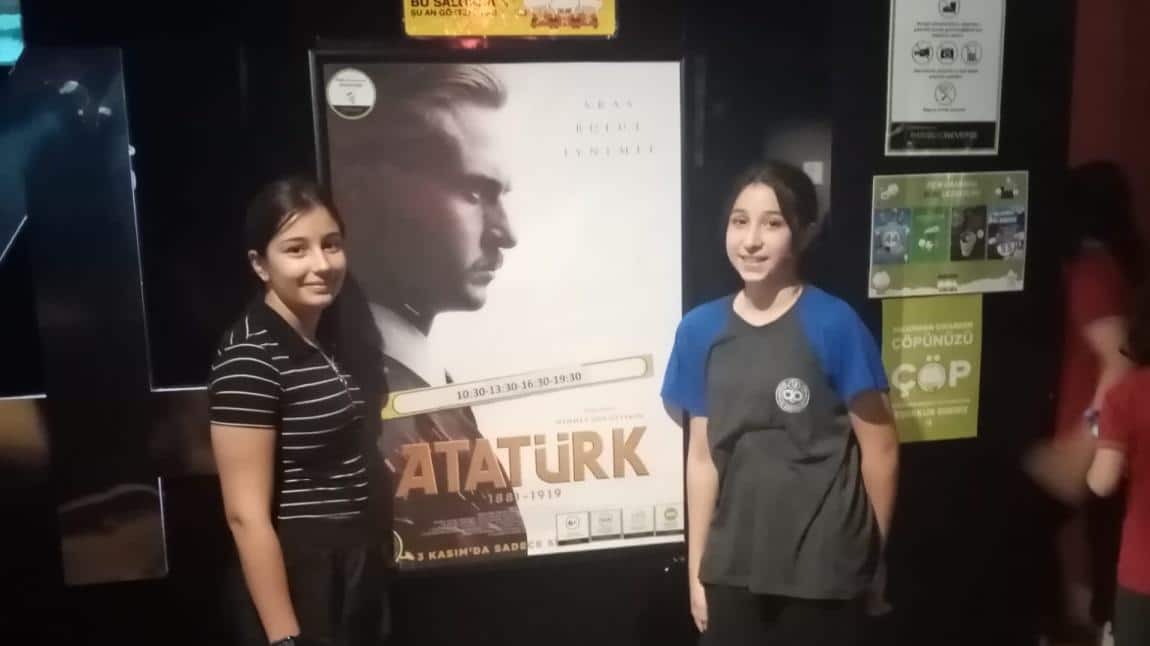Öğrencilerimiz Atatürk Adlı Filmi İlgiyle İzlediler.