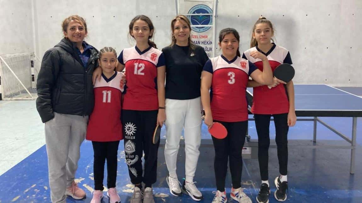 Gaziemir Masa tenisi turnuvasında Yıldız Kızlar takımımız şampiyon olmuştur.