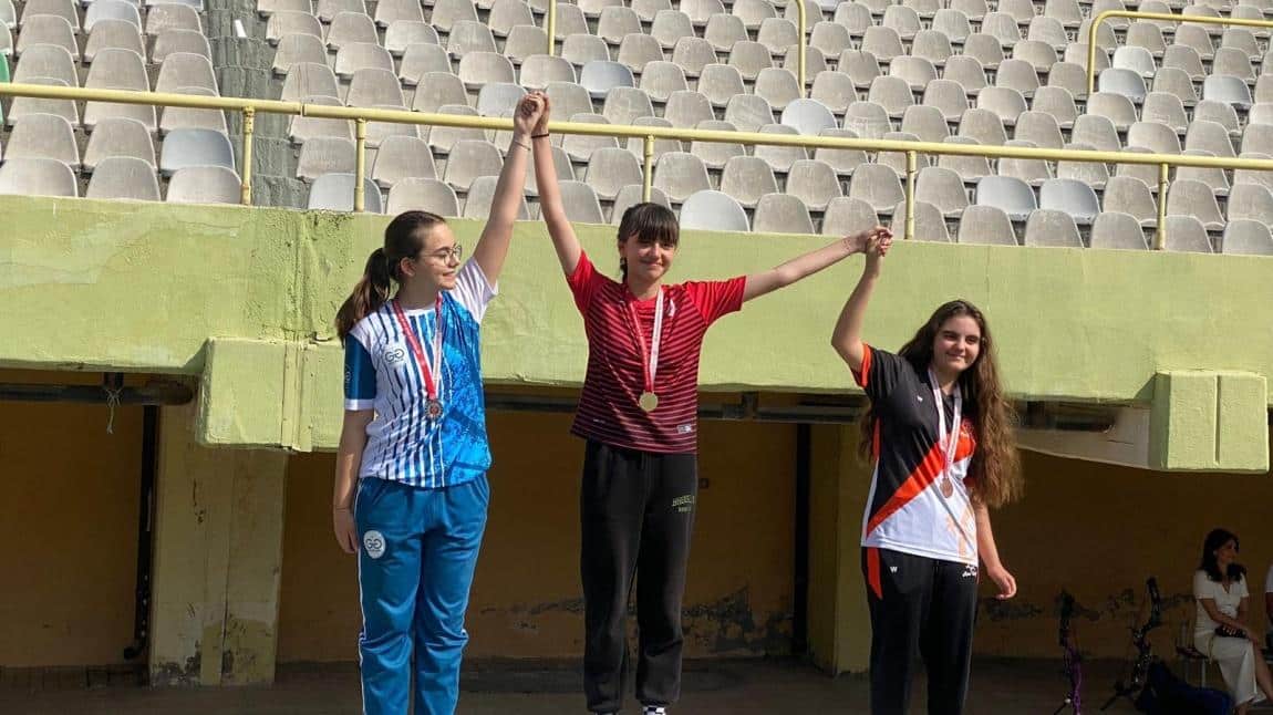 Öğrencimiz Pelin Sıla ÖNSOY  U-18 kategorisinde İzmir Şampiyonu oldu.